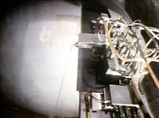 подьем контролирующего модуля на цилиндричесую часть корпуса реактора